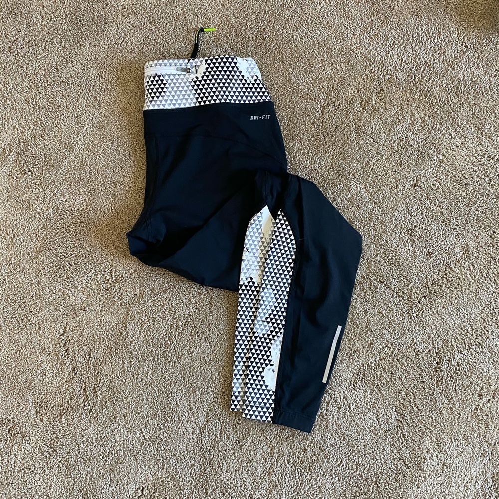 EUC Nike Epic Lux Tights